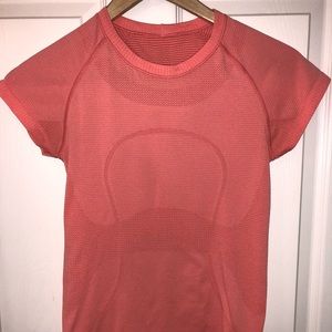 EUC Lululemon Short Sleeve